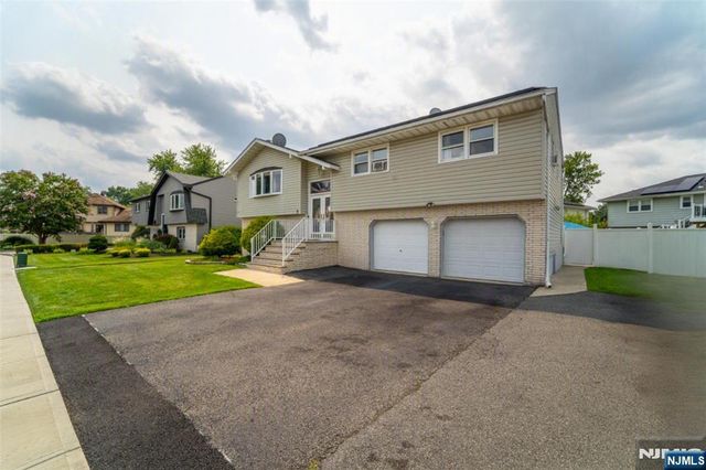 5 La Rosa Drive, Little Ferry, NJ 07643