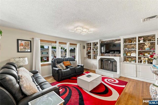 5 La Rosa Drive, Little Ferry, NJ 07643