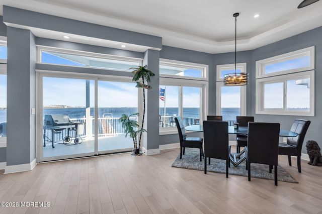 107 Bay Shore Drive, Toms River, NJ 08753