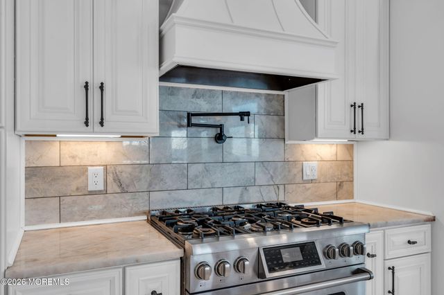 107 Bay Shore Drive, Toms River, NJ 08753