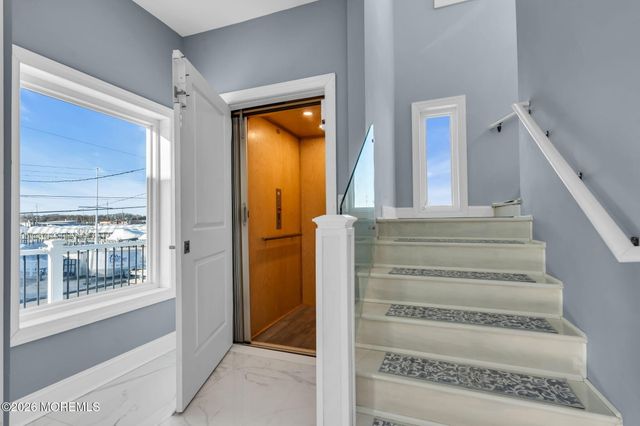 107 Bay Shore Drive, Toms River, NJ 08753