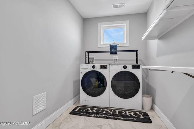 107 Bay Shore Drive, Toms River, NJ 08753