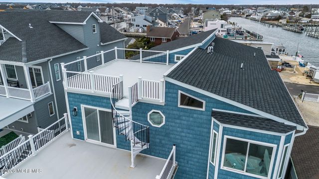 107 Bay Shore Drive, Toms River, NJ 08753