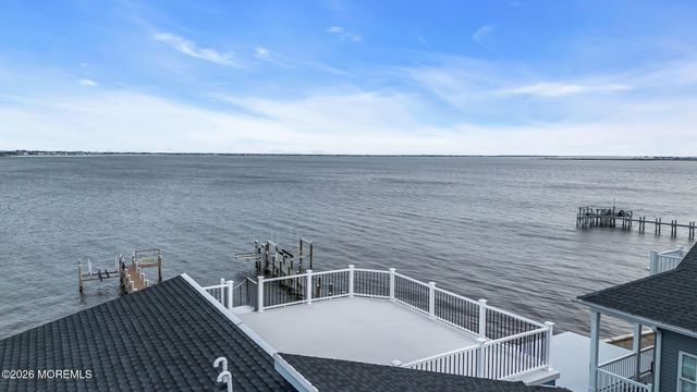 107 Bay Shore Drive, Toms River, NJ 08753