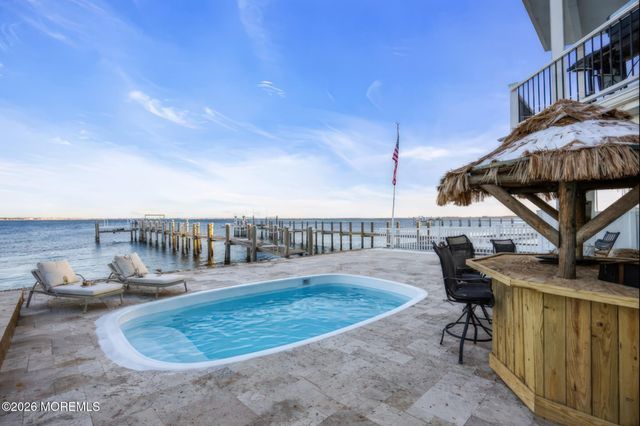 107 Bay Shore Drive, Toms River, NJ 08753