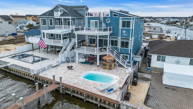 107 Bay Shore Drive, Toms River, NJ 08753