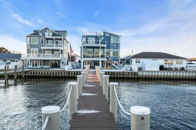 107 Bay Shore Drive, Toms River, NJ 08753