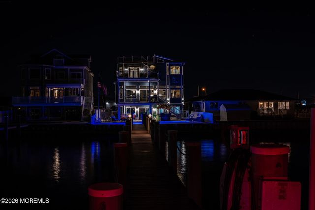 107 Bay Shore Drive, Toms River, NJ 08753