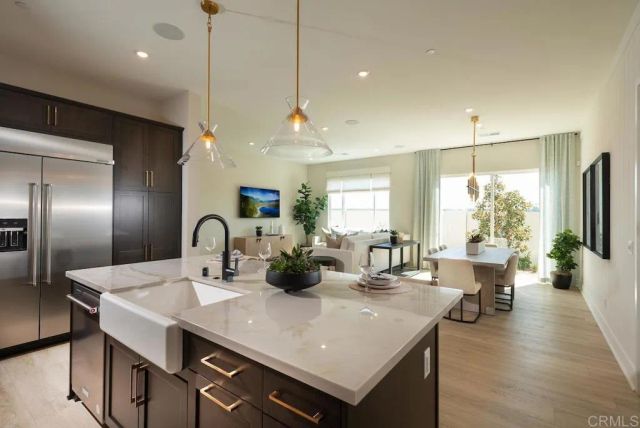 1785 Camino Strava 2, Chula Vista, CA 91913