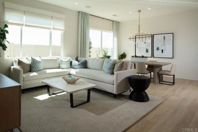 1785 Camino Strava 2, Chula Vista, CA 91913