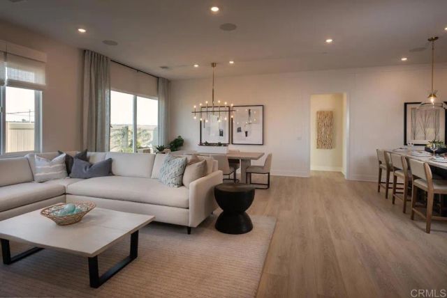 1785 Camino Strava 2, Chula Vista, CA 91913