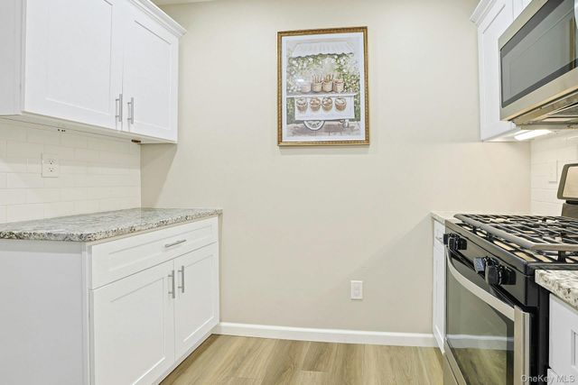 195 Treetop Circle, Nanuet, NY 10954