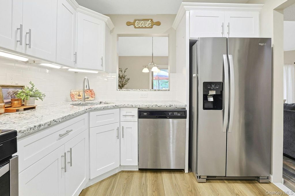 195 Treetop Circle, Nanuet, NY 10954 — photo 4