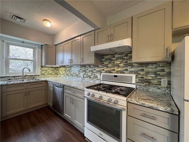 142 Carter Avenue, Pawtucket, RI 02861