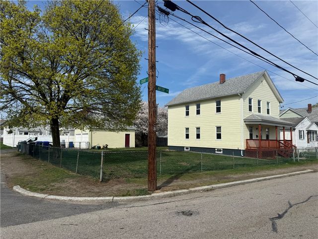 142 Carter Avenue, Pawtucket, RI 02861