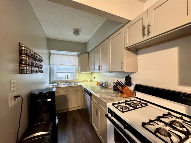 142 Carter Avenue, Pawtucket, RI 02861