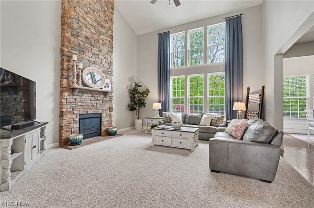 4721 Briar Hill Drive, Ravenna, OH 44266