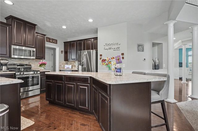4721 Briar Hill Drive, Ravenna, OH 44266