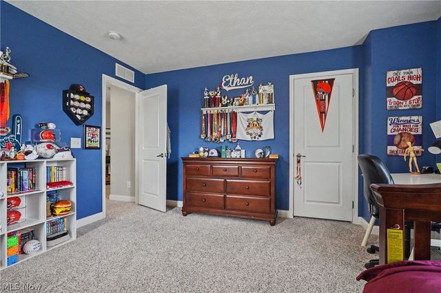 4721 Briar Hill Drive, Ravenna, OH 44266