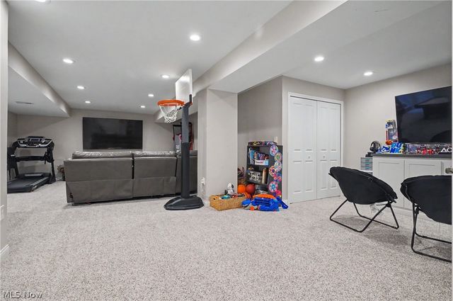 4721 Briar Hill Drive, Ravenna, OH 44266