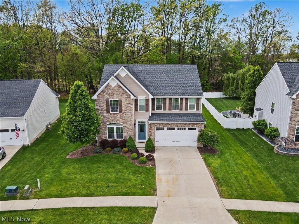 4721 Briar Hill Drive, Ravenna, OH 44266