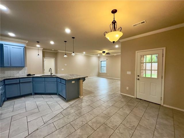 2232 Presley Lane, Springdale, AR 72764