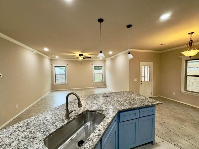 2232 Presley Lane, Springdale, AR 72764