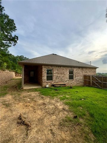 2232 Presley Lane, Springdale, AR 72764