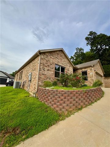 2232 Presley Lane, Springdale, AR 72764