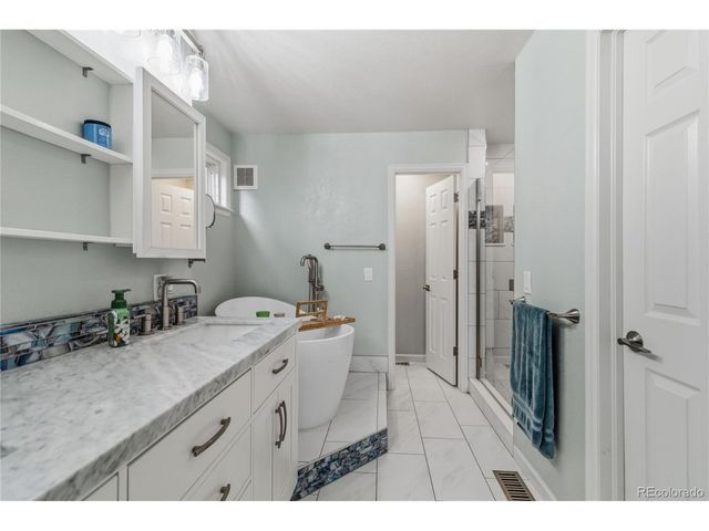 2426 Lansdowne Ct, Highlands Ranch, CO 80126