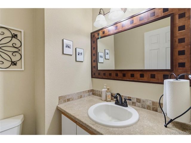 2426 Lansdowne Ct, Highlands Ranch, CO 80126