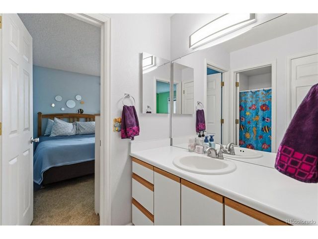 2426 Lansdowne Ct, Highlands Ranch, CO 80126