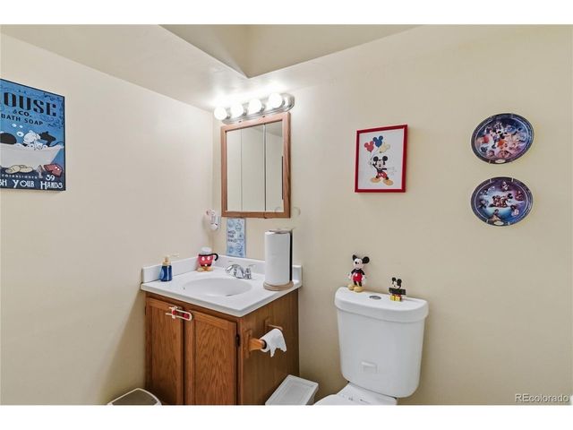 2426 Lansdowne Ct, Highlands Ranch, CO 80126