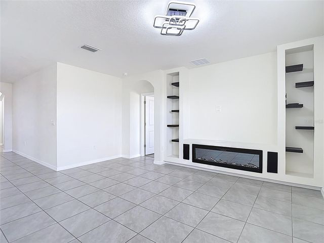 2682 COMMON FIG RUN, Wesley Chapel, FL 33543