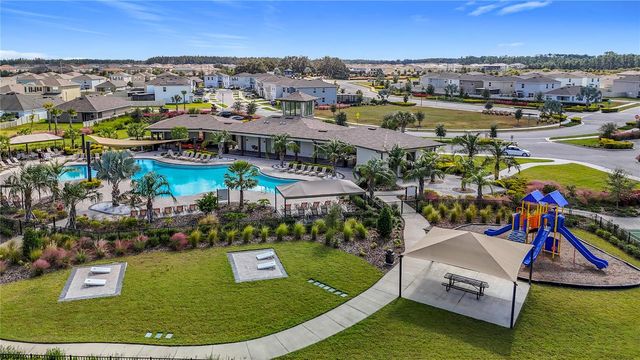 2682 COMMON FIG RUN, Wesley Chapel, FL 33543