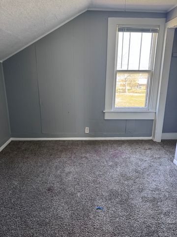 604 W 2ND Avenue, Milan, IL 61264