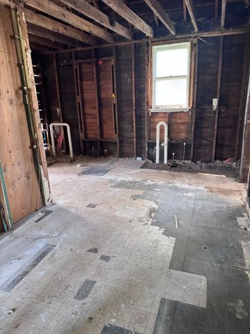 604 W 2ND Avenue, Milan, IL 61264
