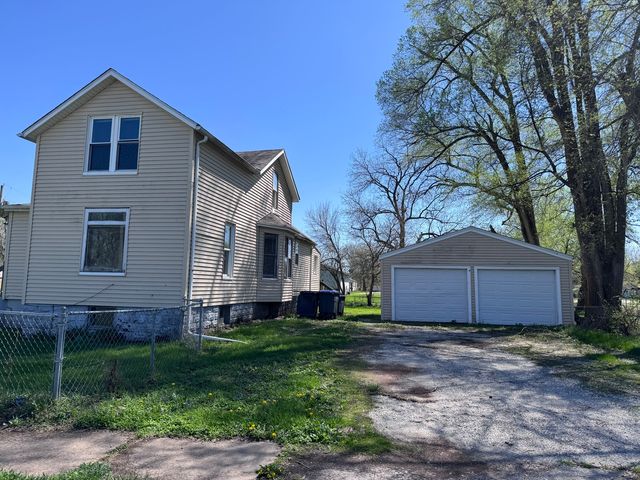 604 W 2ND Avenue, Milan, IL 61264