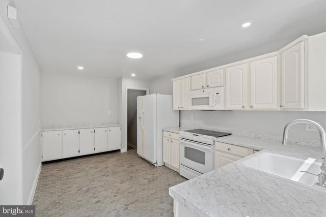 1305 BRIXTON RD, Baltimore, MD 21239