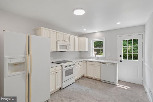 1305 BRIXTON RD, Baltimore, MD 21239