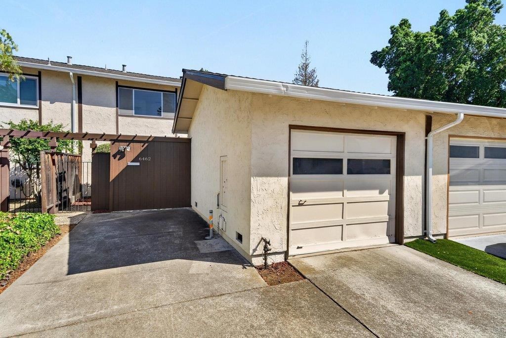 Image 2 of property listing at 6462 Trinidad Drive, San Jose, CA 95120