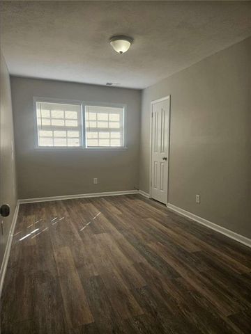 735 S Carter S Drive, Jonesboro, GA 30236