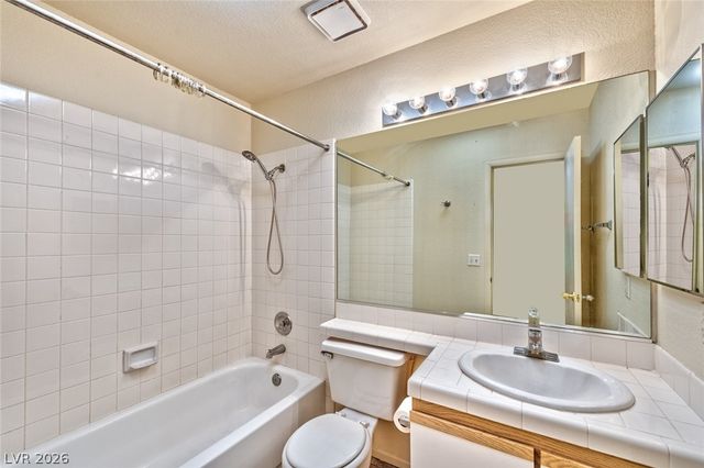 1854 Vista Del Oso Way, North Las Vegas, NV 89031