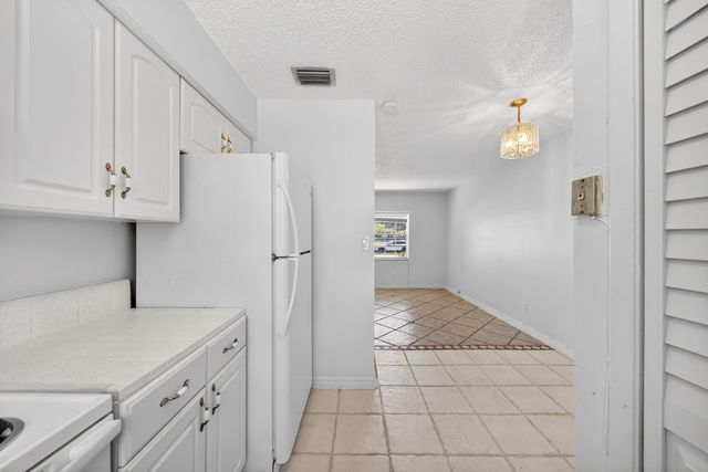 121 NW 56th Court 1-2, Oakland Park, FL 33309