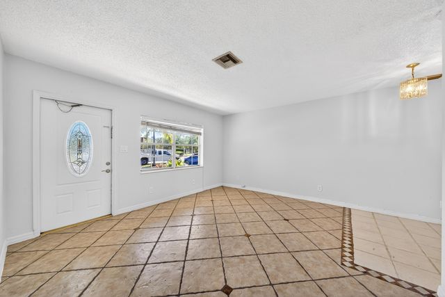 121 NW 56th Court 1-2, Oakland Park, FL 33309