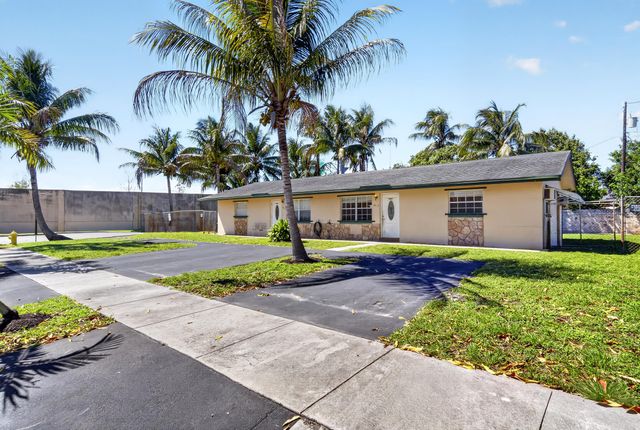 121 NW 56th Court 1-2, Oakland Park, FL 33309