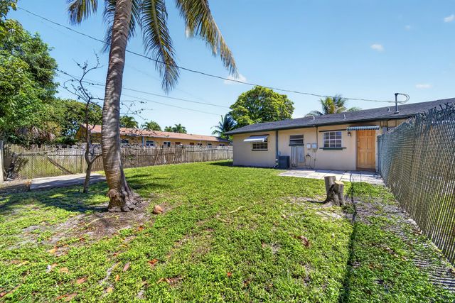 121 NW 56th Court 1-2, Oakland Park, FL 33309