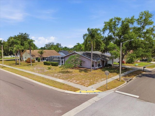 798 COUNTRYSHIRE LANE, Palm Harbor, FL 34683