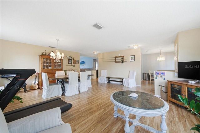 798 COUNTRYSHIRE LANE, Palm Harbor, FL 34683