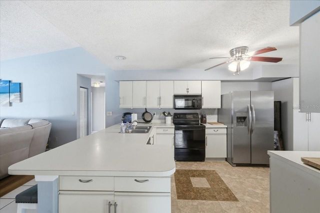 798 COUNTRYSHIRE LANE, Palm Harbor, FL 34683